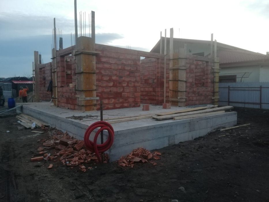 Constructii case la gri/cheie,renovări, amenajări