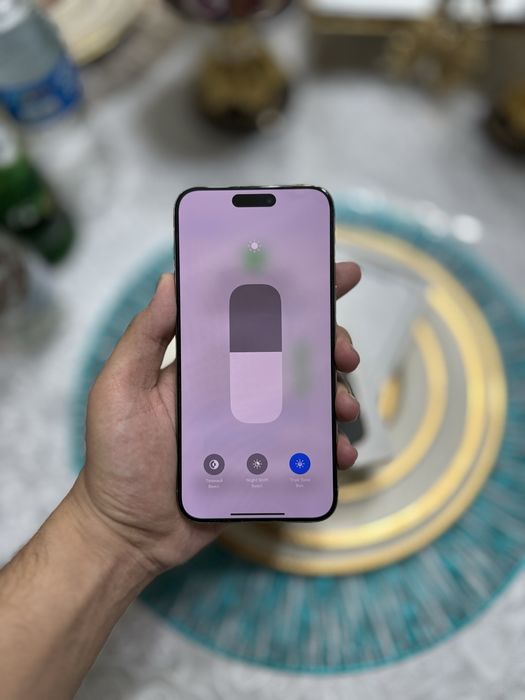 Iphone 15 pro max 90%