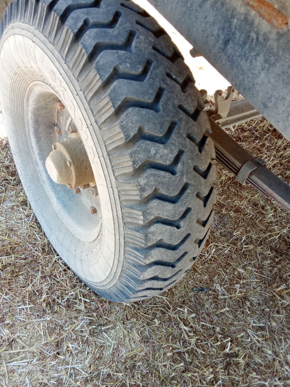 Прицеп Теляшка Холати зу́р