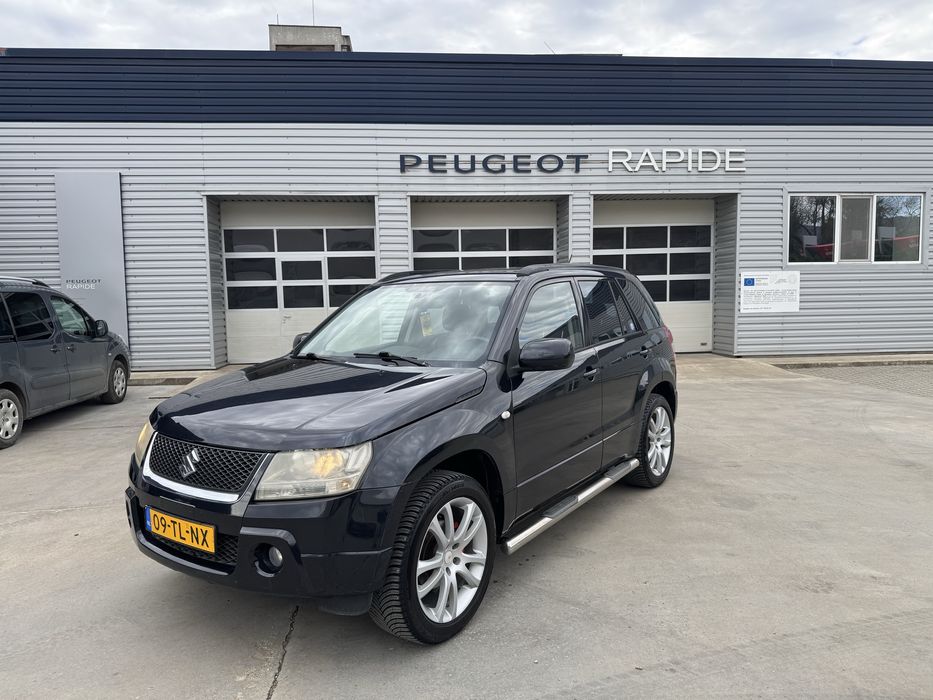 Suzuki Grand Vitara 2.0 Бензин