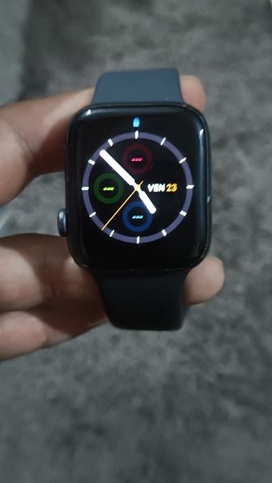 Vând Apple Watch SE