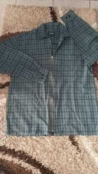 Мъжки дрехи ризи и дънки