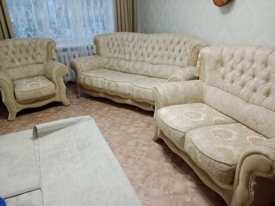Продам мягкую мебель 3-2-1