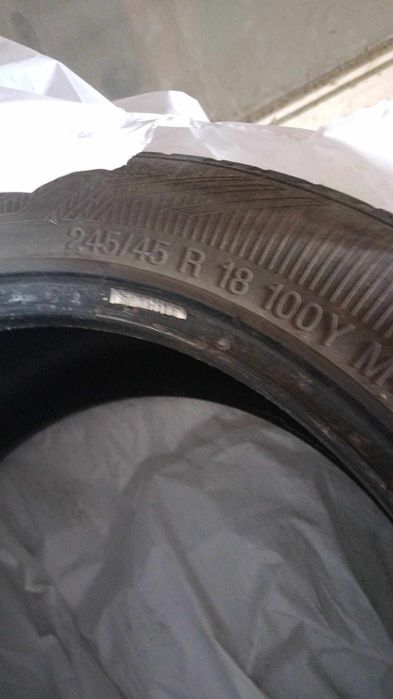 Vand anvelope noi si second-hand