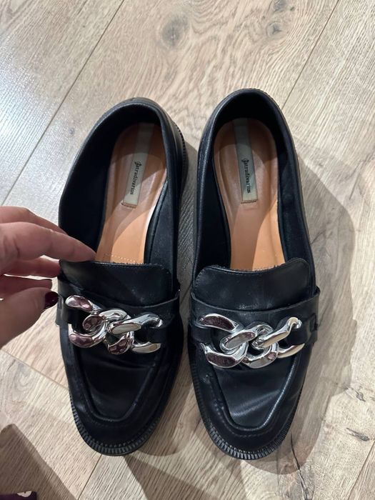 Продам женскую обувь 41 размер в хорошем состоянии дешево.