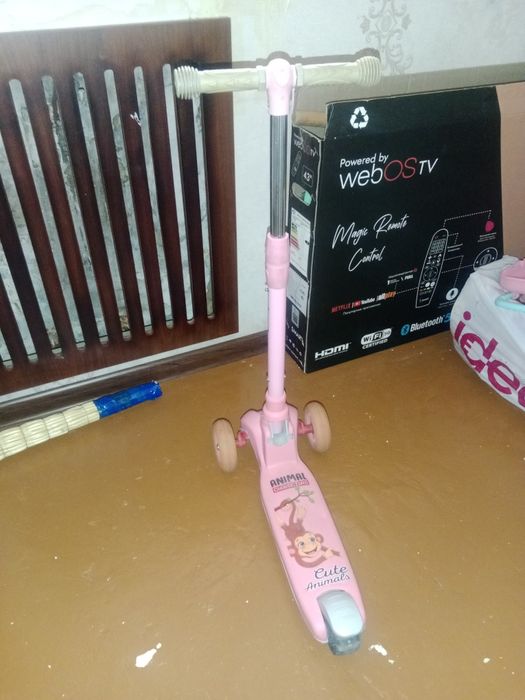 Самокат и велосипед срочно продам