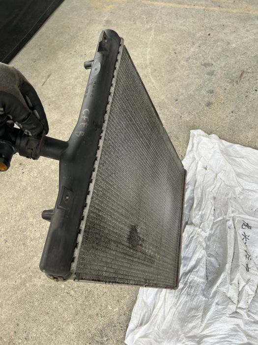 Radiator racire apa vw passat b7 cod motor cffb euro5 3c0121253ar