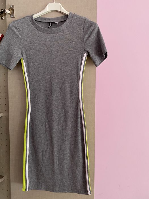 Рокли и поли рзалични марки Bershka Strafivarius New Yorker и други
