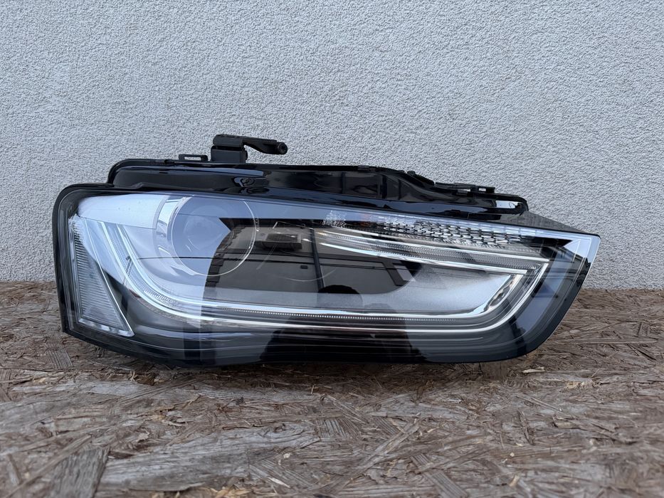 Far dreapta Audi A4 b8 b8.5 8k facelift 2012-2015 Xenon + Led Original
