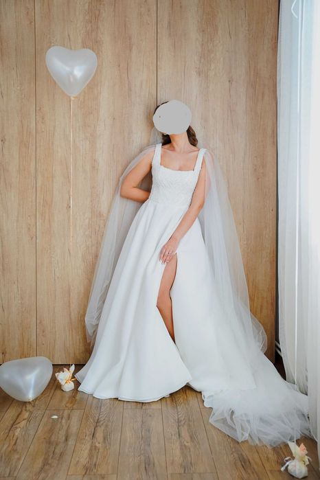 Rochie de mireasă, voal, falduri