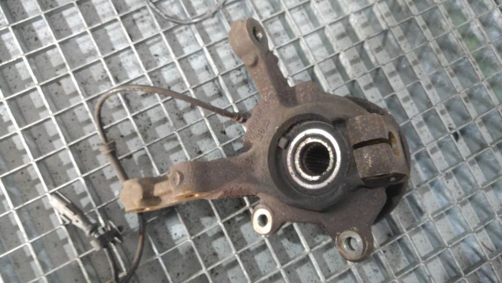 fuzeta dreapta fata 1.2 b renault twingo 2