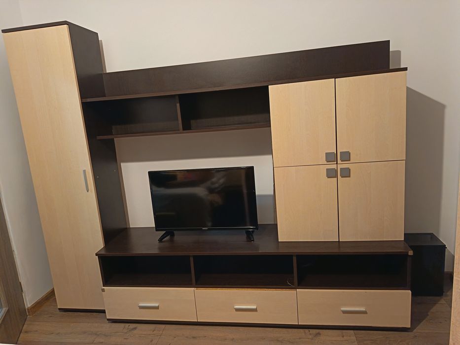 Vand mobilă de sufragerie