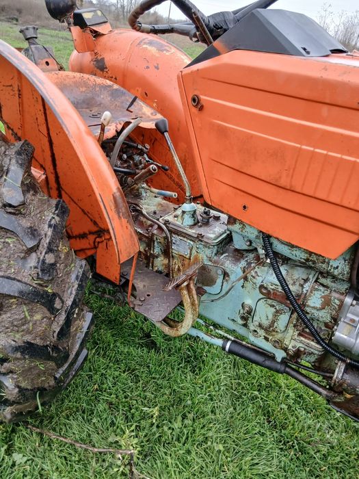 Tractor UTB 445 de vânzare !