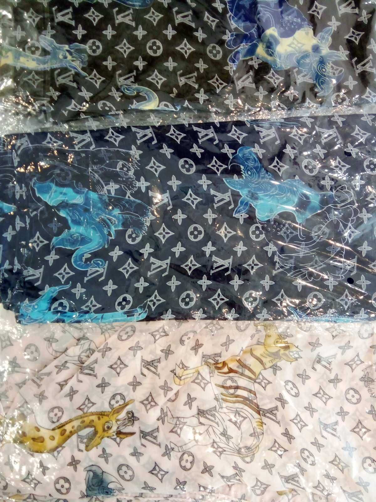 Копринен шал/парео Louis Vuitton, 180/90 см.60 лв.