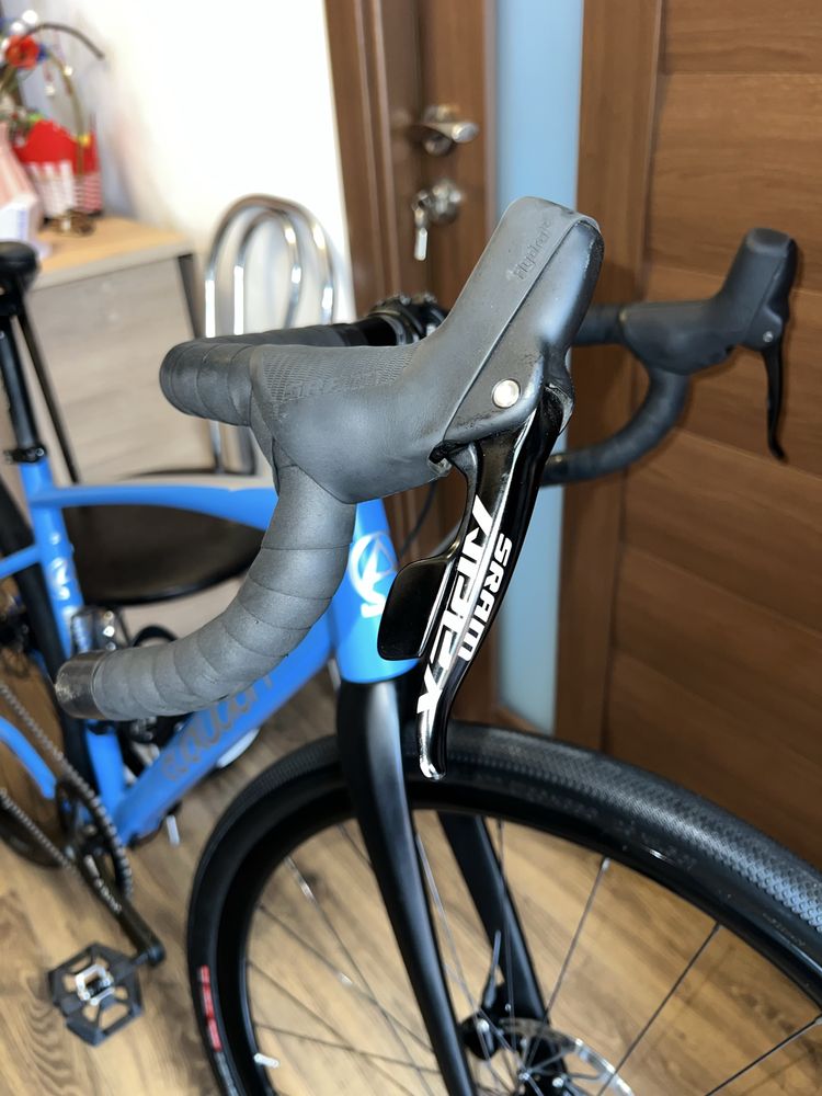Vand bicicleta gravel ca noua