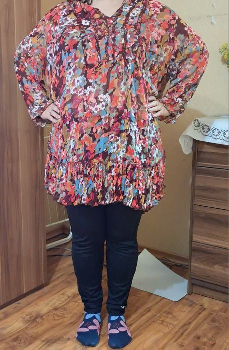 Отдам два мешка вещей большого размера за 10 000