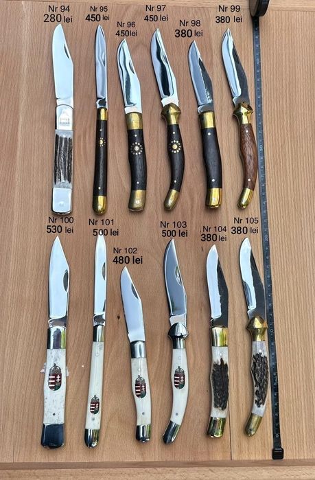 Briceag cutit traditional cu corn de cerb , lucrat manual