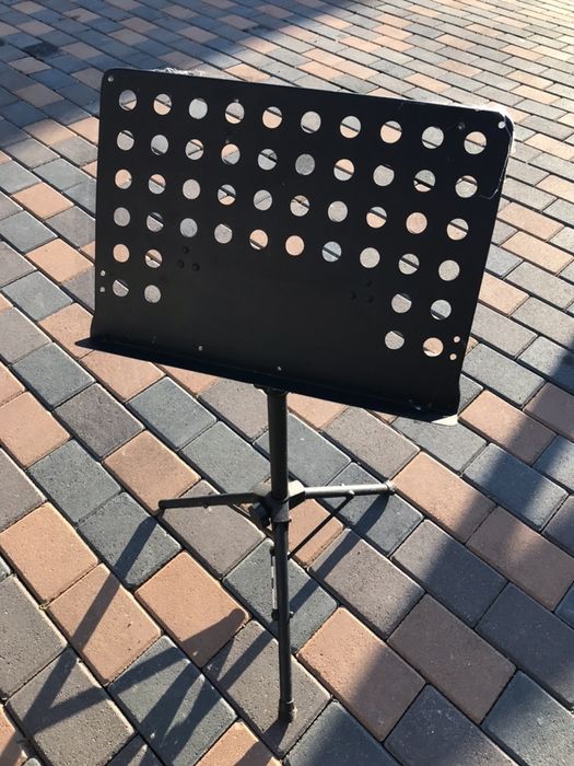 Suport note/orchestra