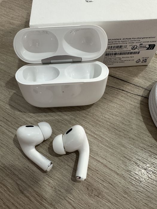 Casti Apple AirPods Pro ( 2nd generation)