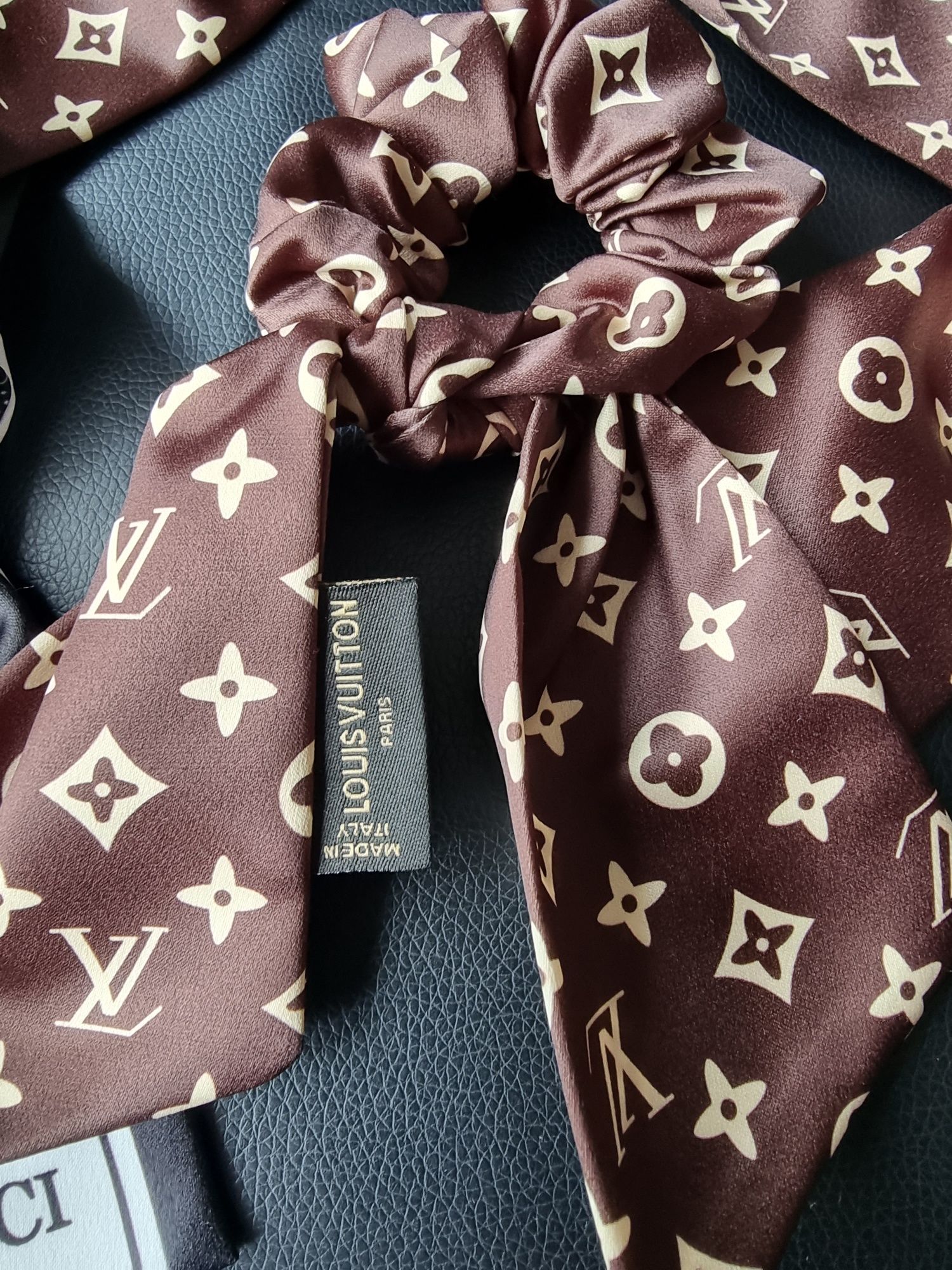 Accesorii pentru par Louis Vuitton