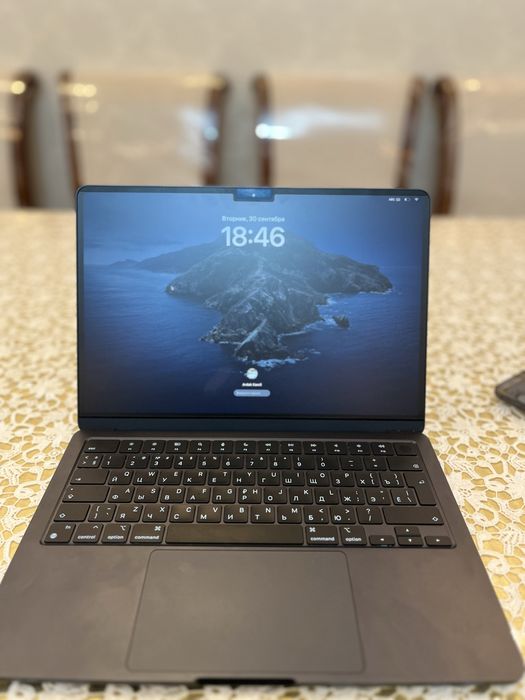 Macbook air, m2,