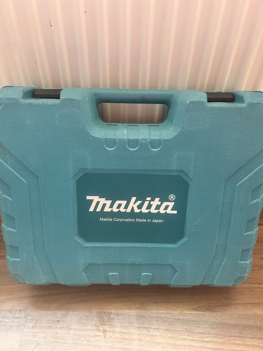 Polizor unghiular Makita