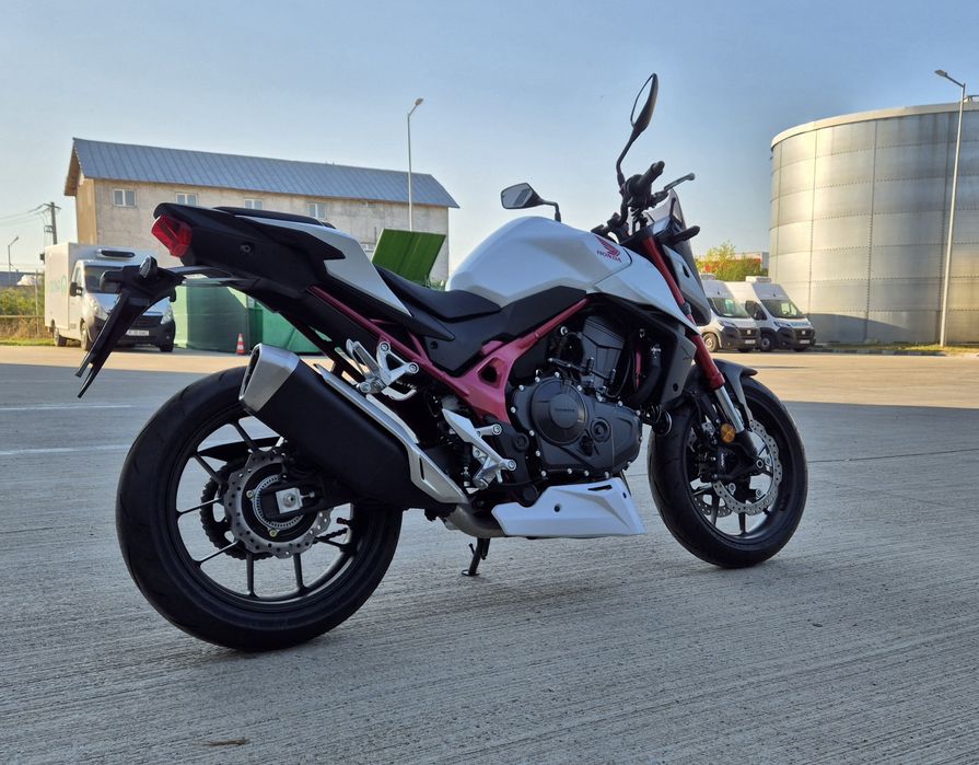 Vand HONDA CB750 Hornet
