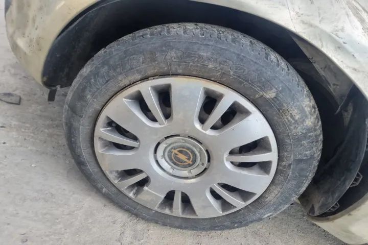 panou comanda clima ceasuri de bord maneta semanlizare Opel Corsa D motor 1.3cdti dezmembrez