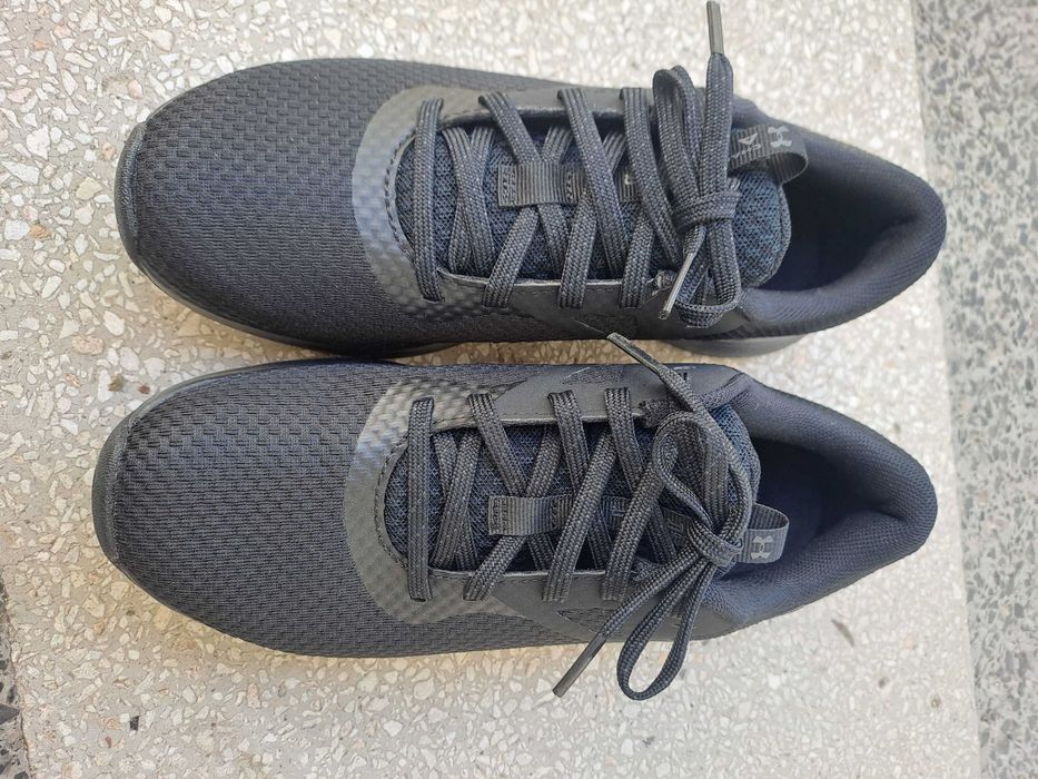 Дамски маратонки Under Armour размер 38.5