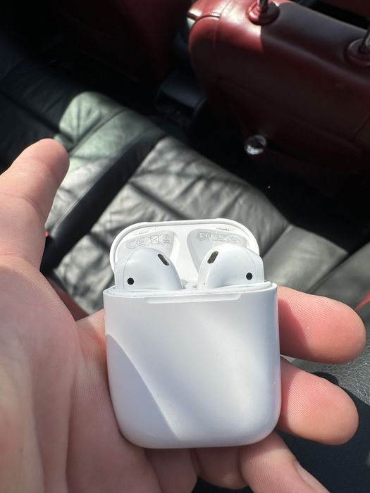 Vând Airpods gen 2