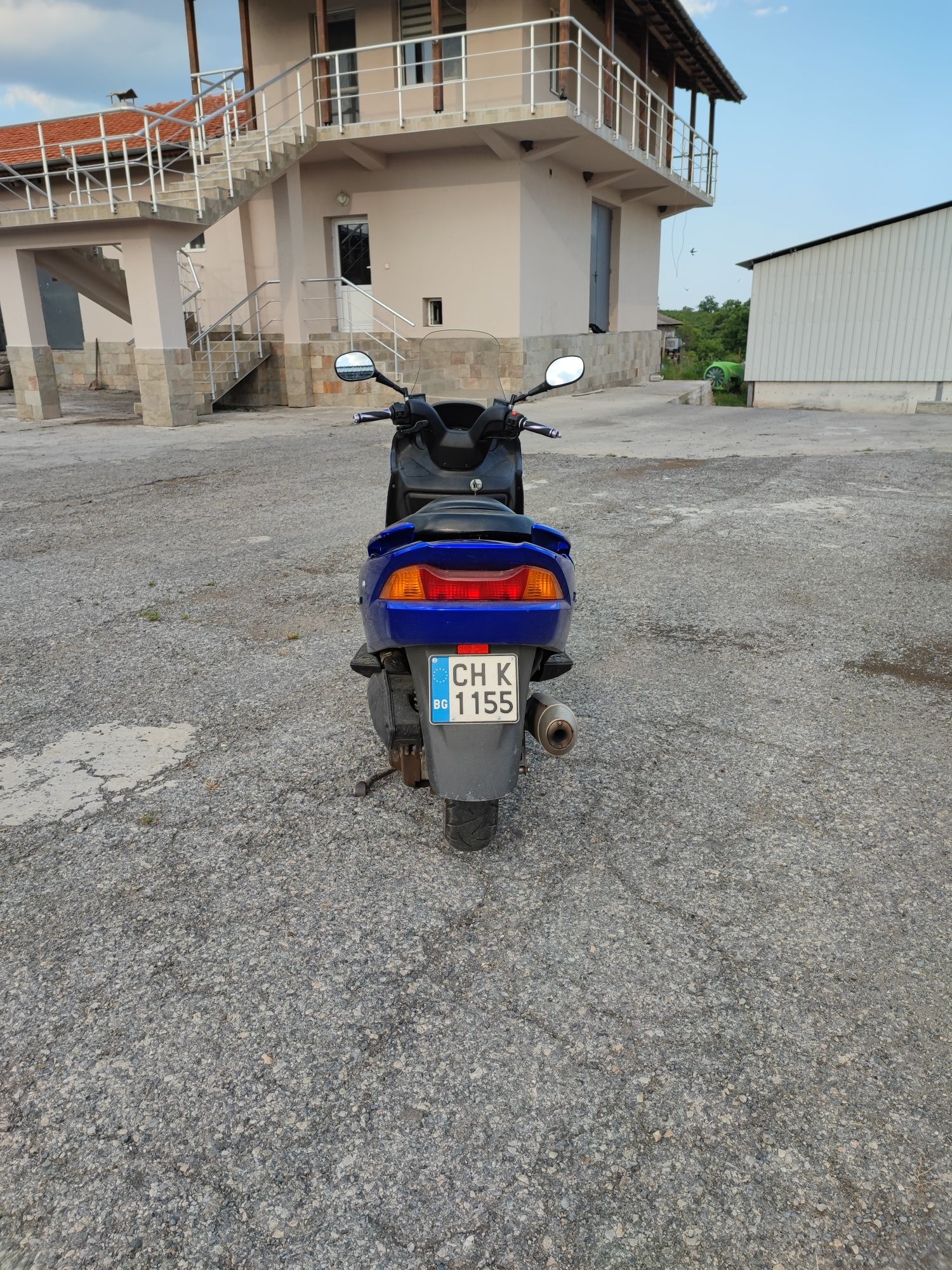 Suzuki Burgman 125 LeoVince
