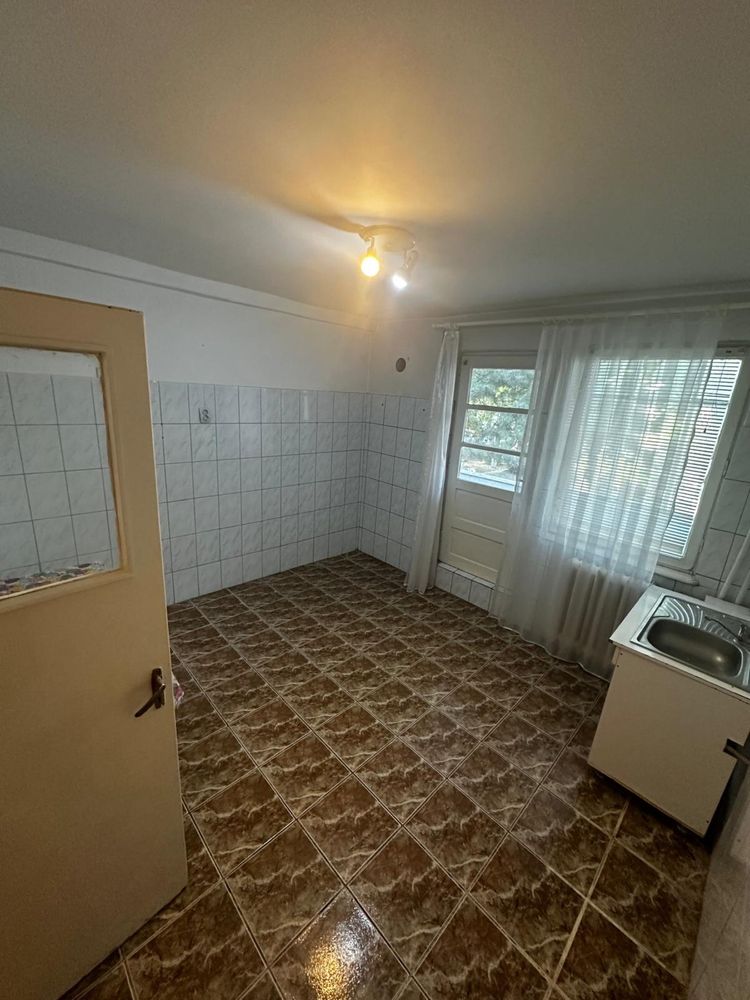 Inchiriez apt 3 camere GOL - Ferdinand