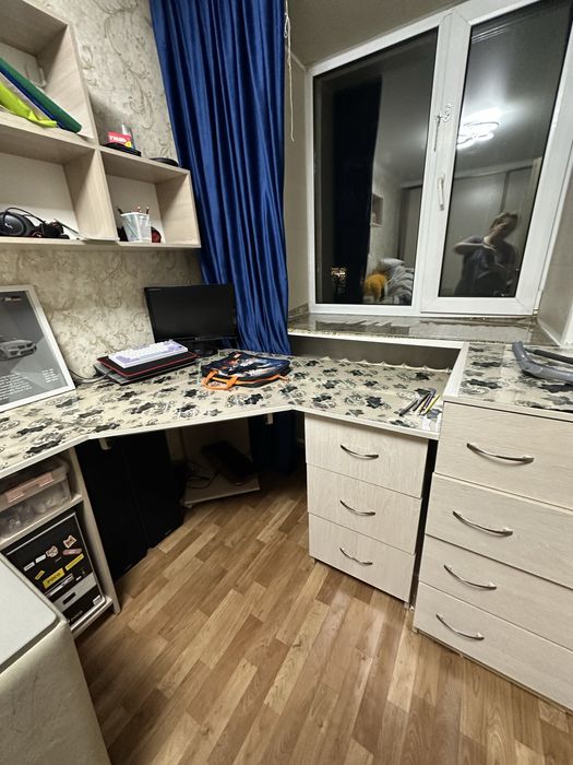 Продам Компьютерный стол