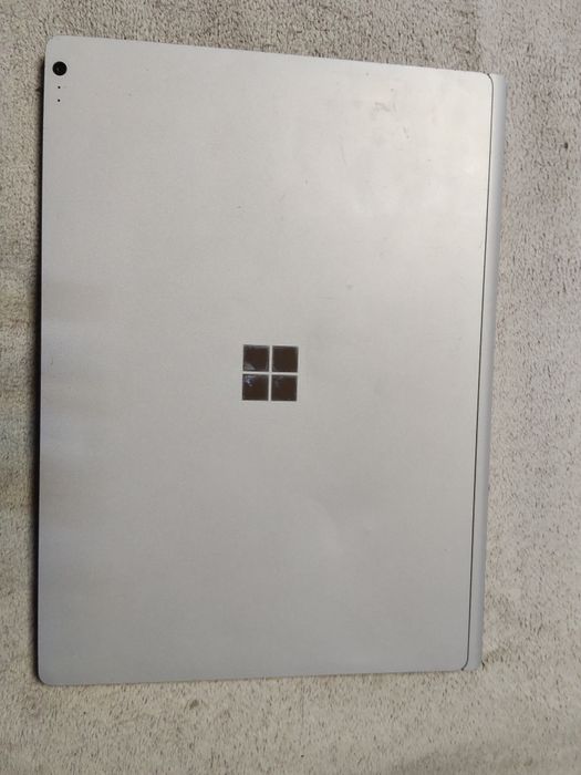 Microsoft Surface Book i5-6300u,8gb RAM ,ssd 128gb