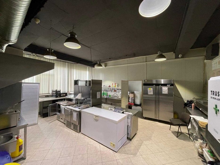 Spațiu comercial Birouri Horeca Productie Catering Hala Pizzerie 100mp