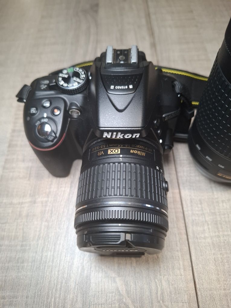 Nikon D5300 с два обектива