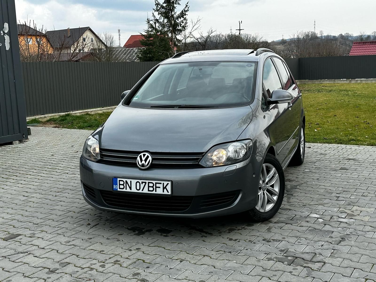 Vw Golf 6 plus an 2010 motor 2.0 tdi Cutie manuala Pret euro