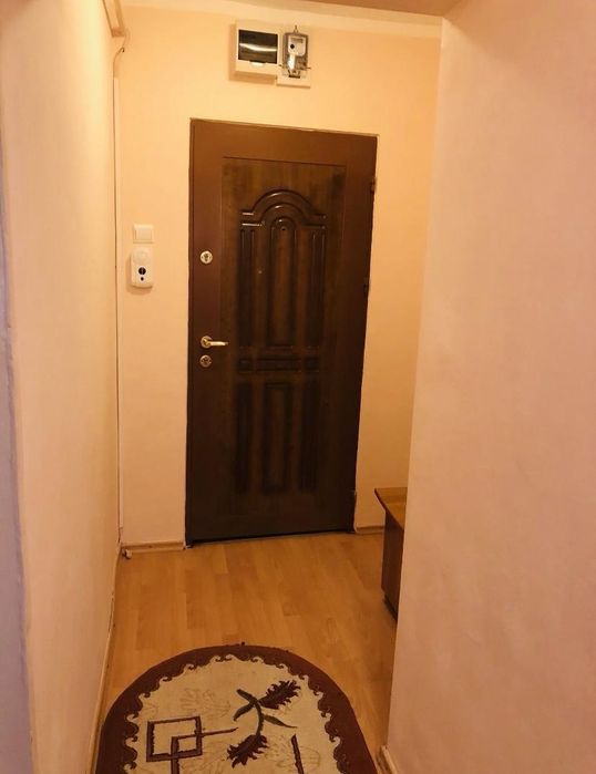 Închiriez apartament cu o camera