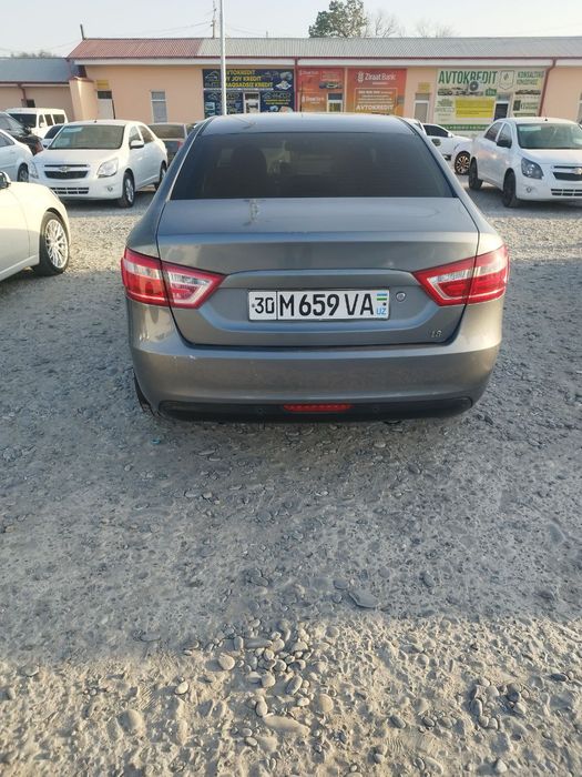 Lada Vesta 2017-yil