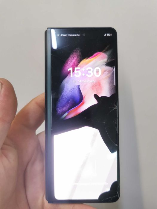 Samsung Galaxy Z Fold 3 Цял или на части