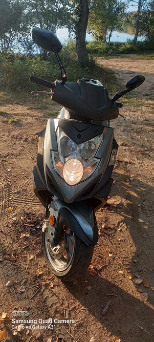 Скутер рейсер 150 кубов.