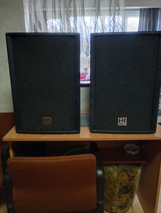 Vând 2 boxe hk pro 12