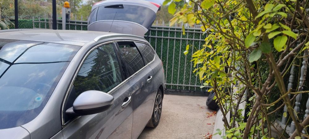Пежо 308sw 1,6hdi 2015г