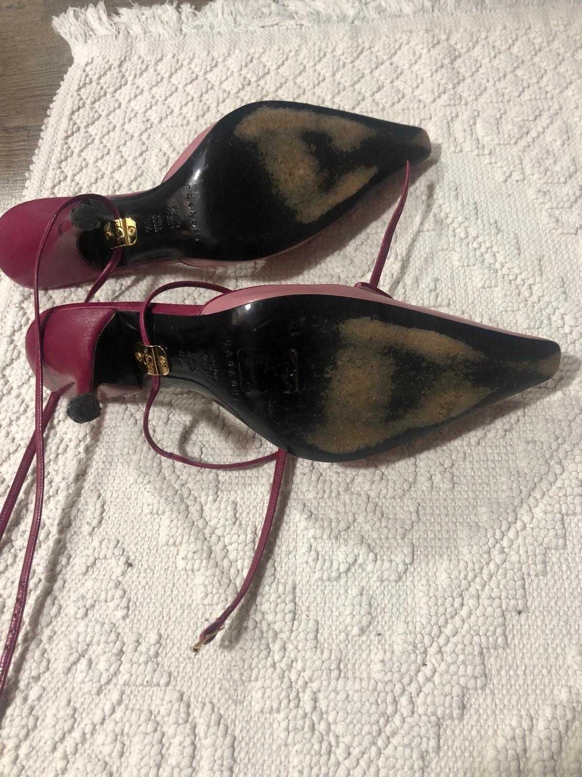 Vand pantofi Casadei, din piele, marime 38, culoare visiniu