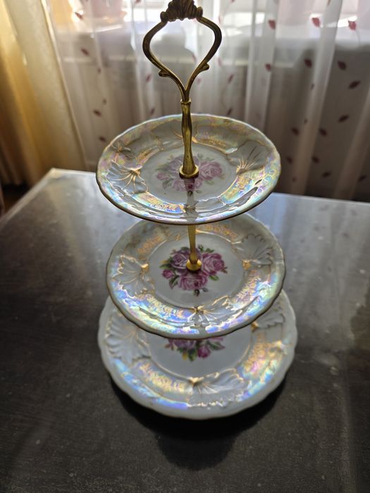 Продам менажницу