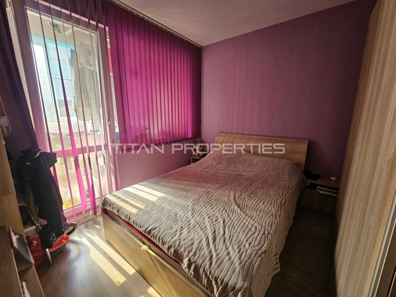 Продава се Тристаен апартамент в Варна, Колхозен пазар - 73 кв.м за 1987 €/кв.м - Снимка #3