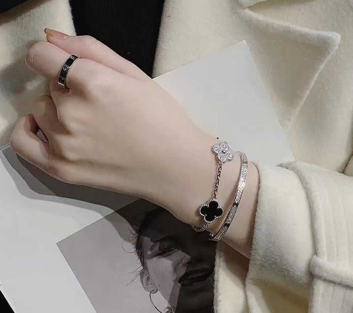 Van Cleef & Arpels VCA Rose Gold Onyx 5 Vintage Alhambra Дамска Гривна