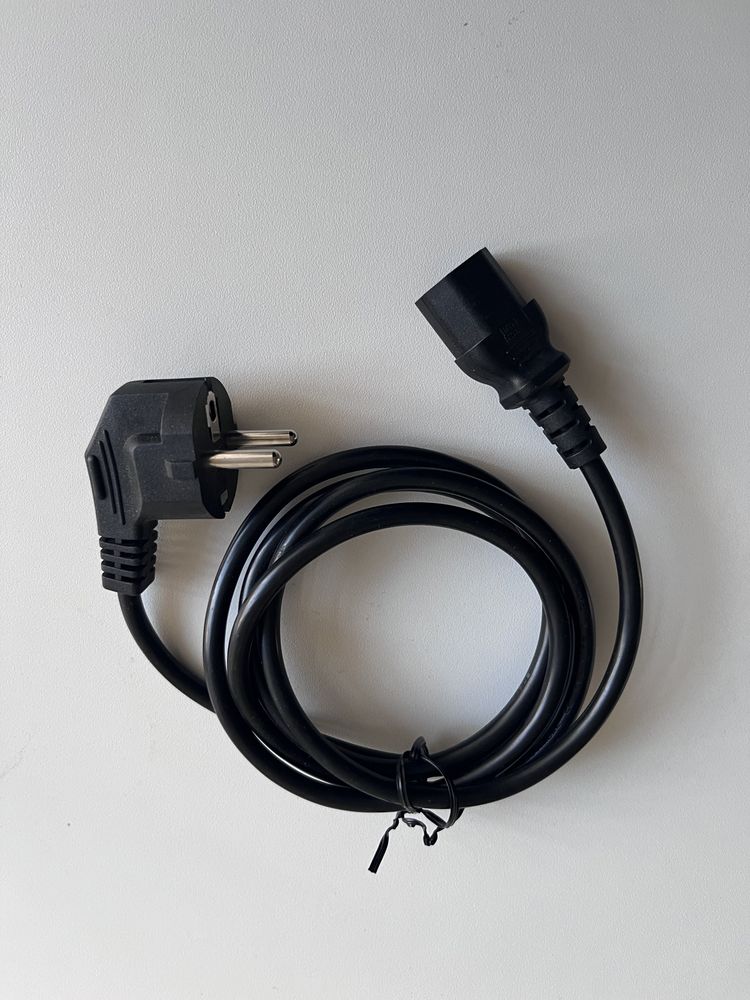 Трехпроводные кабели с разьемом IEC-C13 на 10 А (4 штуки)