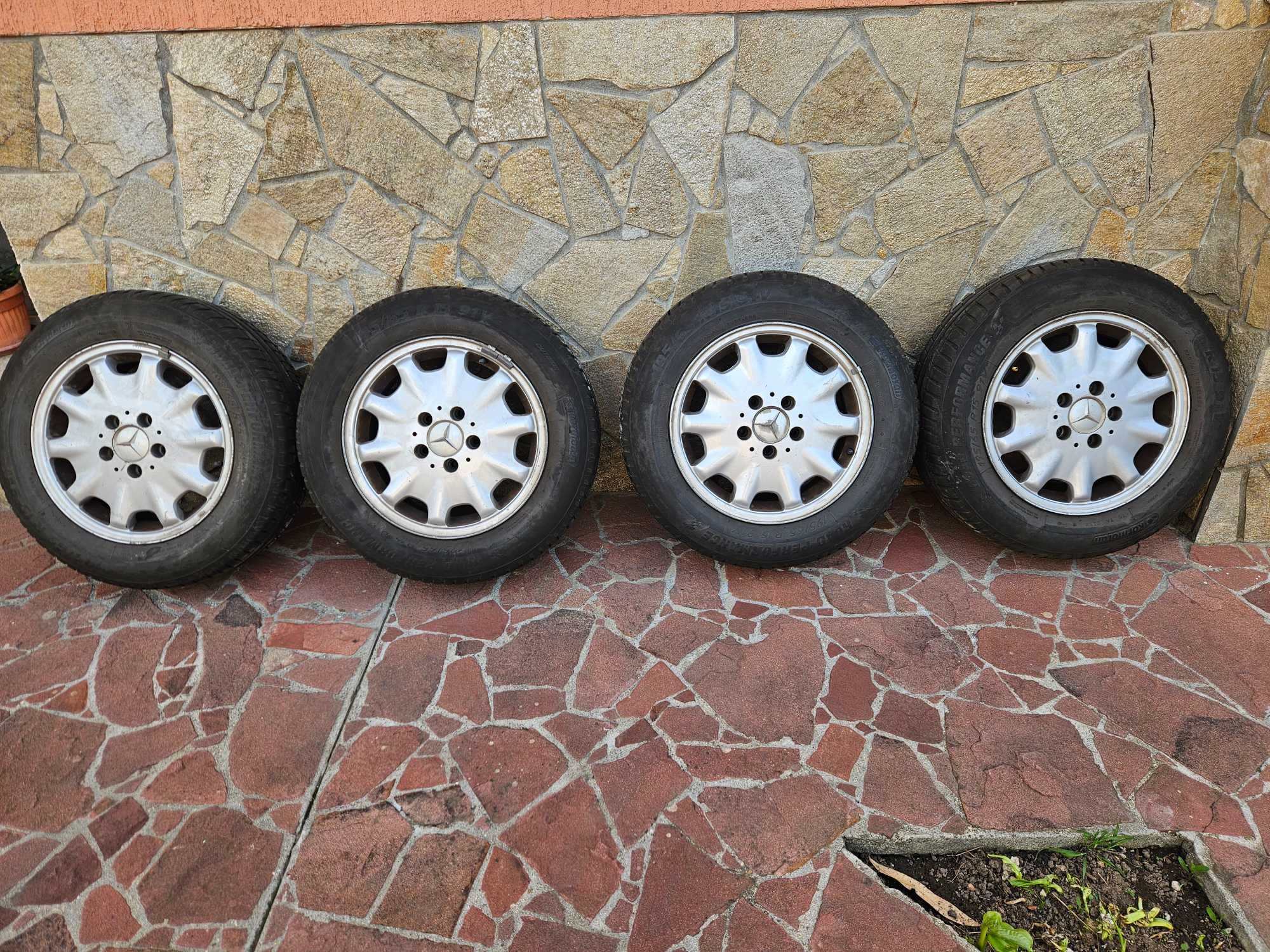 Комплект летни гуми с джанти 195/65 R15