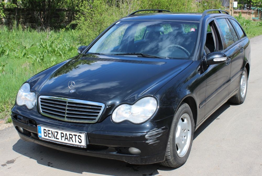 НА ЧАСТИ  Mercedes W203 C220cdi Комби / Мерцедес В203